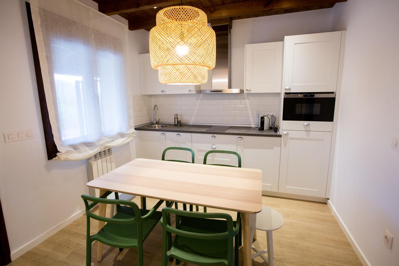 Fuente El Gueeyu Apartment Cangas de Onis Exterior photo