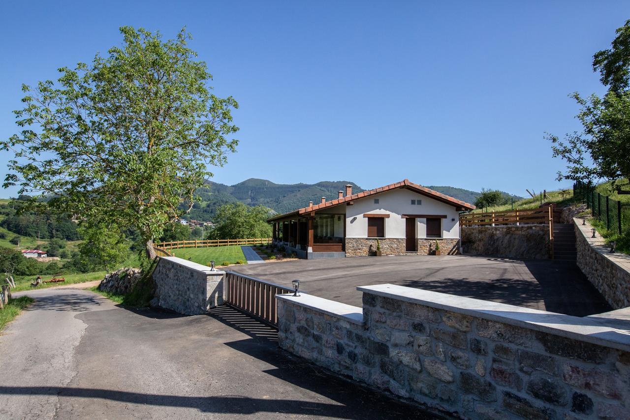 Fuente El Gueeyu Apartment Cangas de Onis Exterior photo
