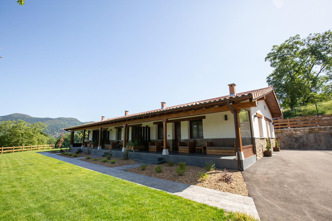Fuente El Gueeyu Apartment Cangas de Onis Exterior photo